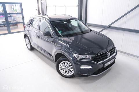 Volkswagen T-Roc 1.5 TSI Style Business | Adaptive | CarPlay | PDC | NAP NL auto | Btw auto | rijklaarprijs |