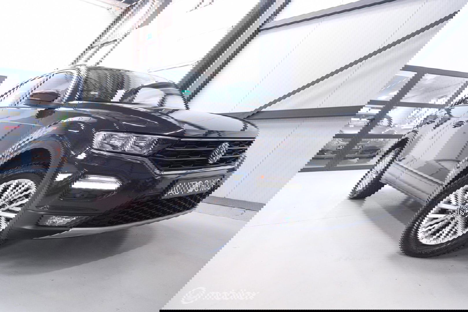 Volkswagen T-Roc 1.5 TSI Style Business | Adaptive | CarPlay | PDC | NAP NL auto | Btw auto | rijklaarprijs |