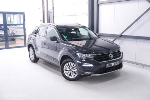 Volkswagen T-Roc 1.5 TSI Style Business | Adaptive | CarPlay | PDC | NAP NL auto | Btw auto | rijklaarprijs |