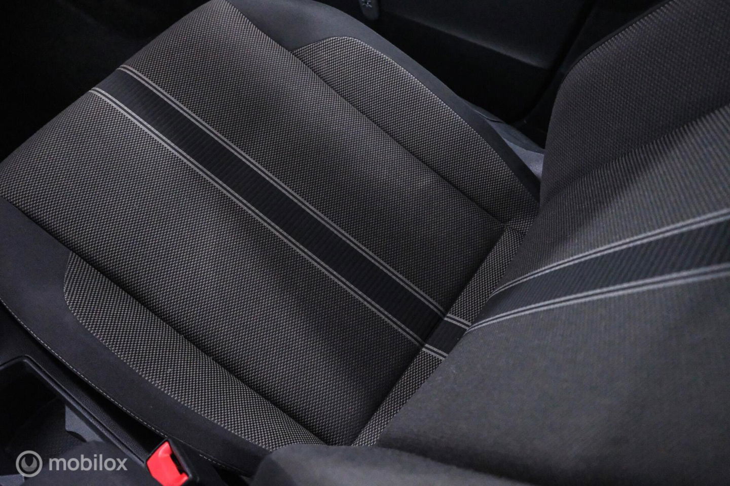 Volkswagen T-Roc 1.5 TSI Style Business | Adaptive | CarPlay | PDC | NAP NL auto | Btw auto | rijklaarprijs |