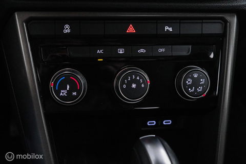 Volkswagen T-Roc 1.5 TSI Style Business | Adaptive | CarPlay | PDC | NAP NL auto | Btw auto | rijklaarprijs |