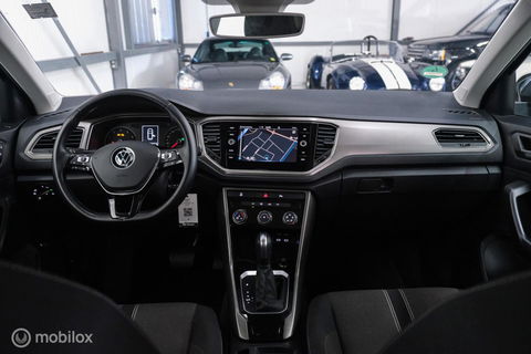 Volkswagen T-Roc 1.5 TSI Style Business | Adaptive | CarPlay | PDC | NAP NL auto | Btw auto | rijklaarprijs |