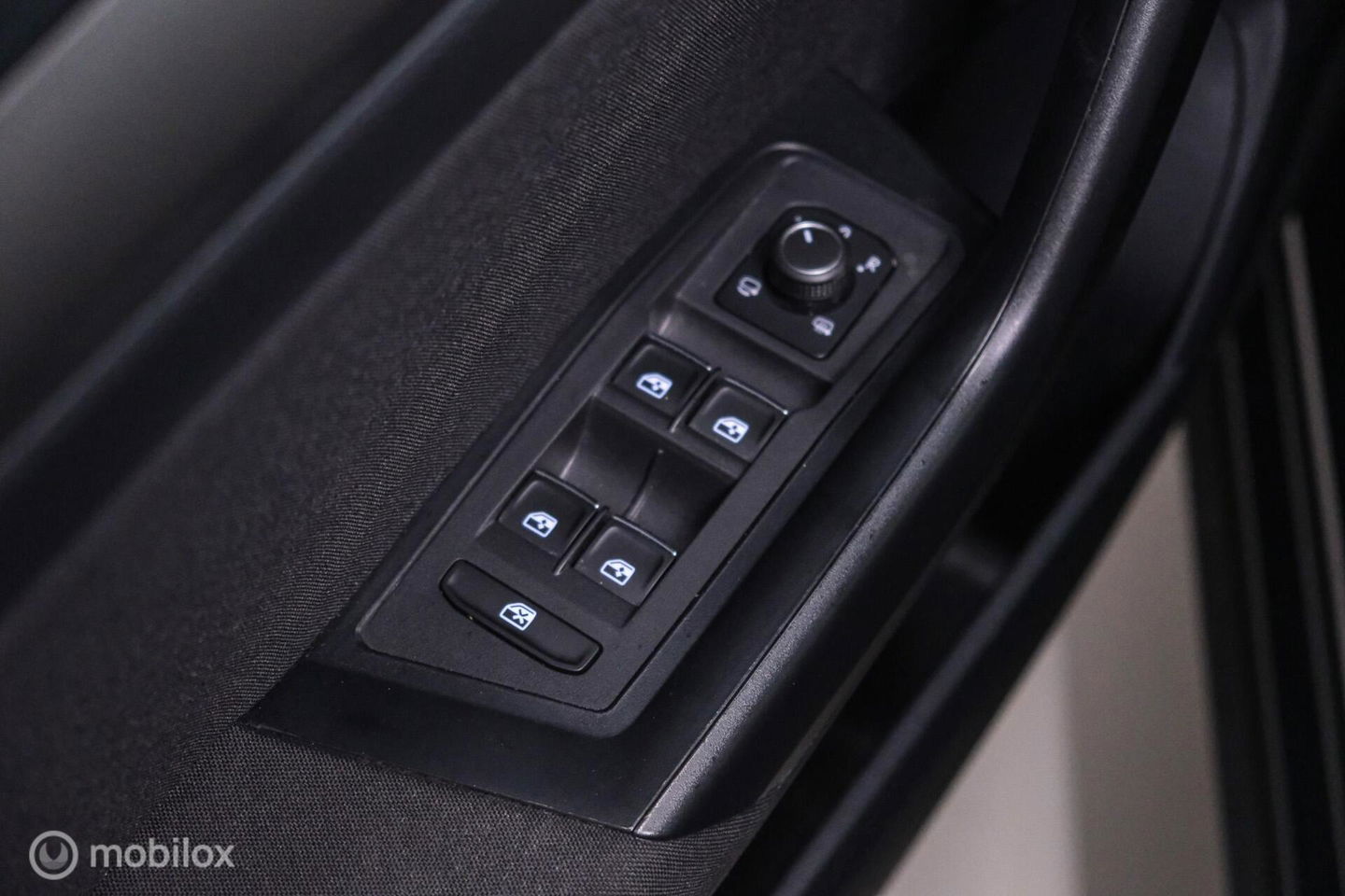 Volkswagen T-Roc 1.5 TSI Style Business | Adaptive | CarPlay | PDC | NAP NL auto | Btw auto | rijklaarprijs |