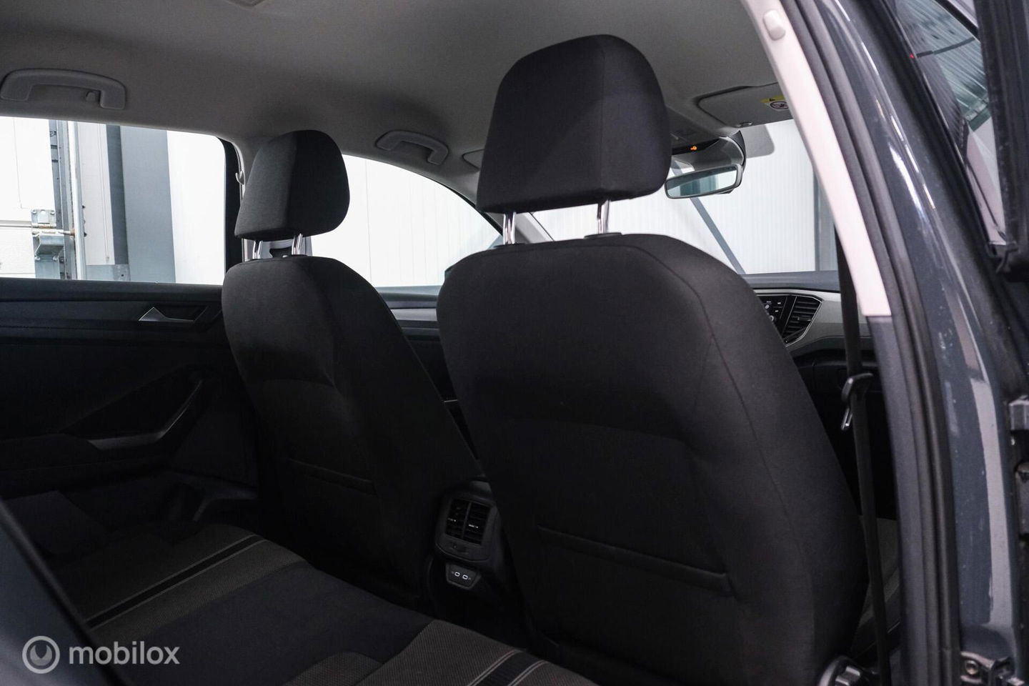 Volkswagen T-Roc 1.5 TSI Style Business | Adaptive | CarPlay | PDC | NAP NL auto | Btw auto | rijklaarprijs |
