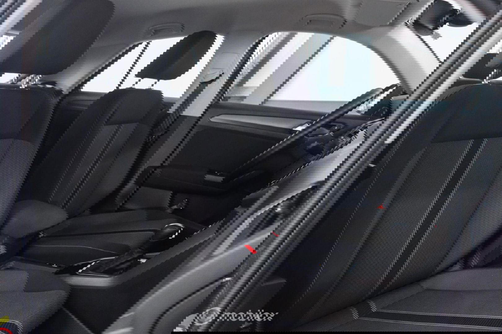 Volkswagen T-Roc 1.5 TSI Style Business | Adaptive | CarPlay | PDC | NAP NL auto | Btw auto | rijklaarprijs |