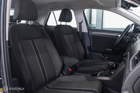 Volkswagen T-Roc 1.5 TSI Style Business | Adaptive | CarPlay | PDC | NAP NL auto | Btw auto | rijklaarprijs |