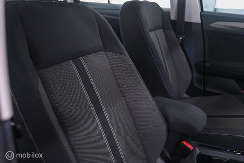 Volkswagen T-Roc 1.5 TSI Style Business | Adaptive | CarPlay | PDC | NAP NL auto | Btw auto | rijklaarprijs |
