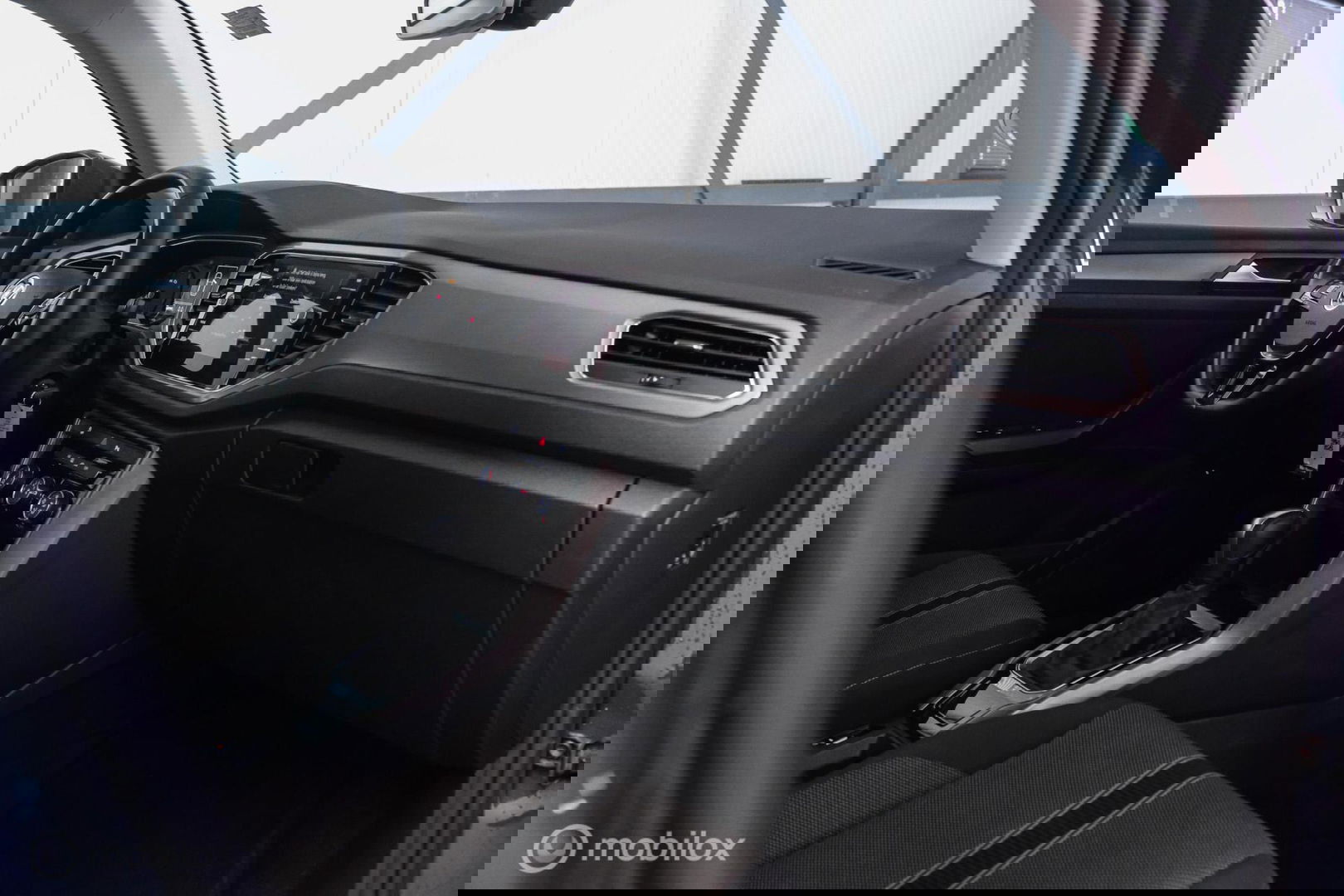 Volkswagen T-Roc 1.5 TSI Style Business | Adaptive | CarPlay | PDC | NAP NL auto | Btw auto | rijklaarprijs |