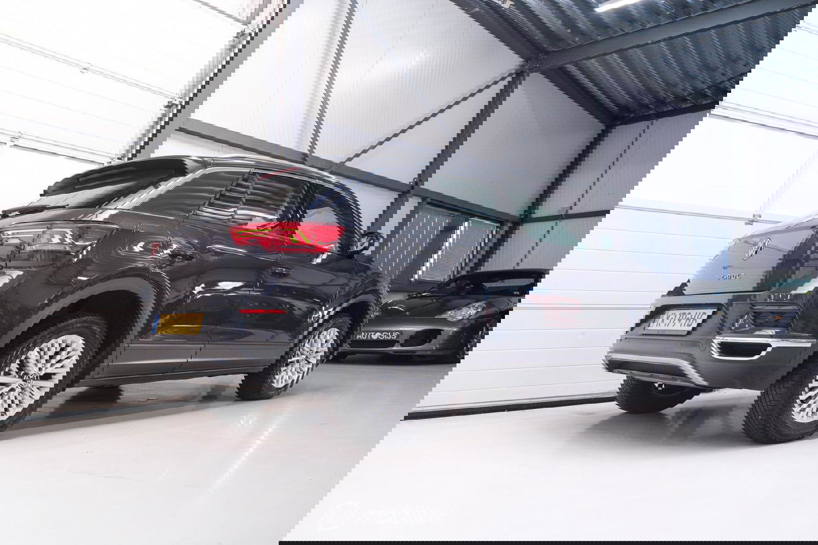 Volkswagen T-Roc 1.5 TSI Style Business | Adaptive | CarPlay | PDC | NAP NL auto | Btw auto | rijklaarprijs |