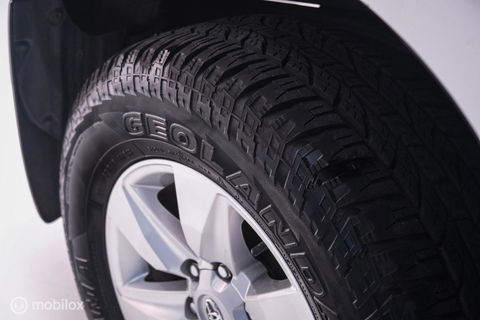 Toyota Land Cruiser 2.7 Dual VVT-i 4WD 160 pk Benzine | Grijs kenteken | Camera | LED | Stoelverwarming | BTW auto |