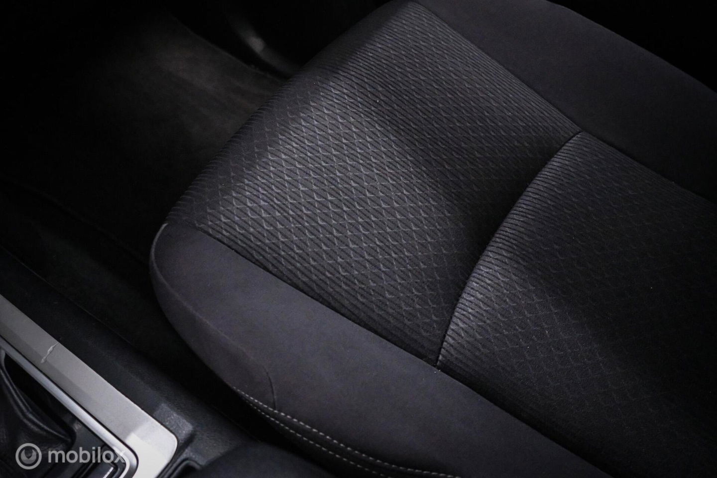 Toyota Land Cruiser 2.7 Dual VVT-i 4WD 160 pk Benzine | Grijs kenteken | Camera | LED | Stoelverwarming | BTW auto |