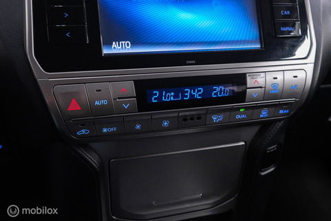 Toyota Land Cruiser 2.7 Dual VVT-i 4WD 160 pk Benzine | Grijs kenteken | Camera | LED | Stoelverwarming | BTW auto |