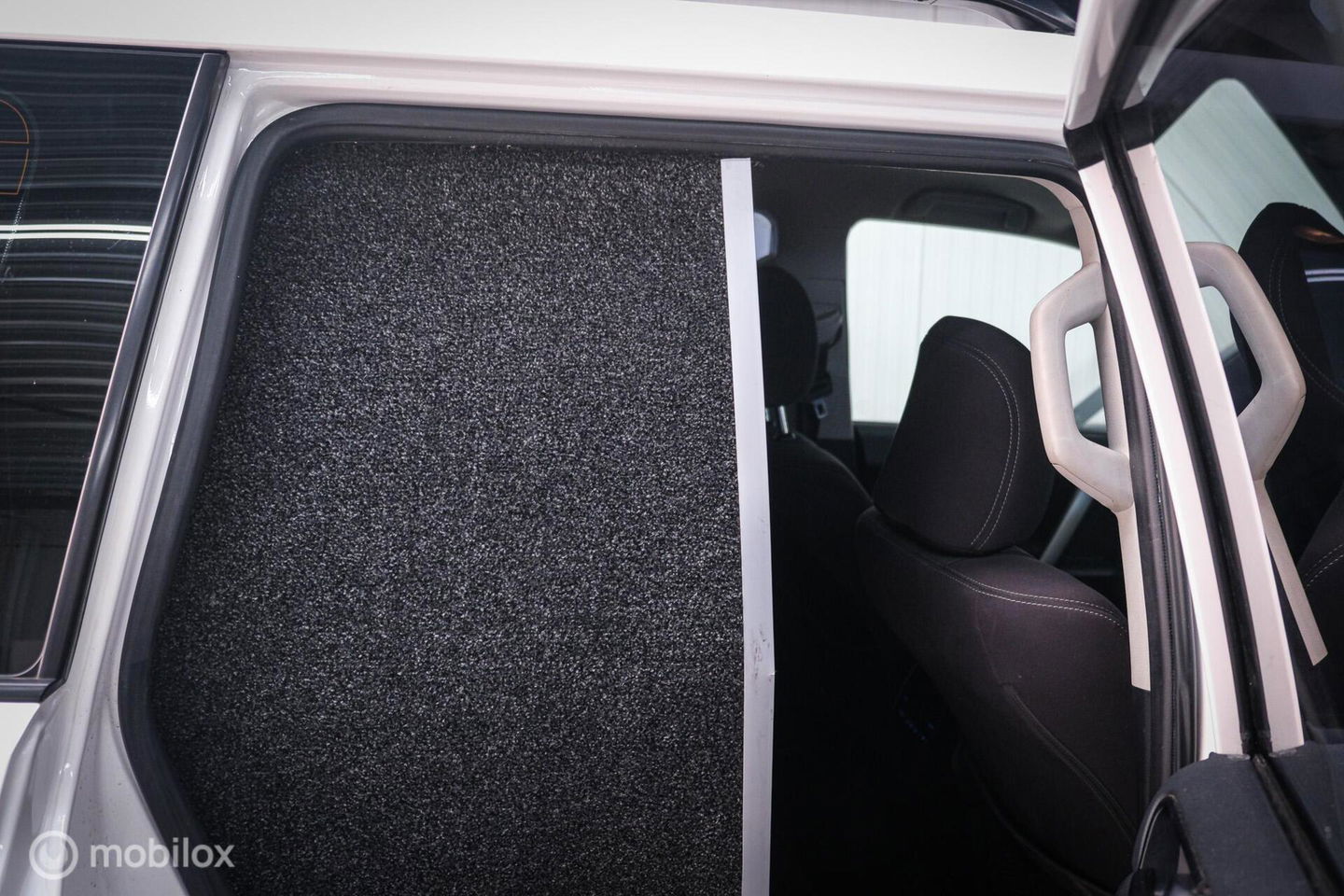 Toyota Land Cruiser 2.7 Dual VVT-i 4WD 160 pk Benzine | Grijs kenteken | Camera | LED | Stoelverwarming | BTW auto |