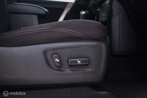 Toyota Land Cruiser 2.7 Dual VVT-i 4WD 160 pk Benzine | Grijs kenteken | Camera | LED | Stoelverwarming | BTW auto |
