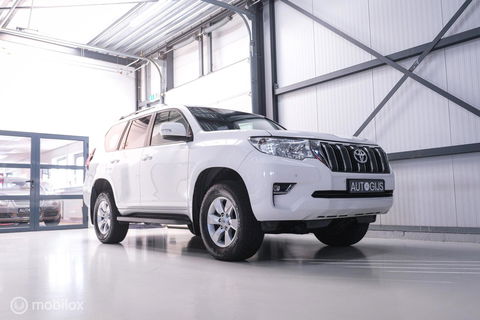 Toyota Land Cruiser 2.7 Dual VVT-i 4WD 160 pk Benzine | Grijs kenteken | Camera | LED | Stoelverwarming | BTW auto |