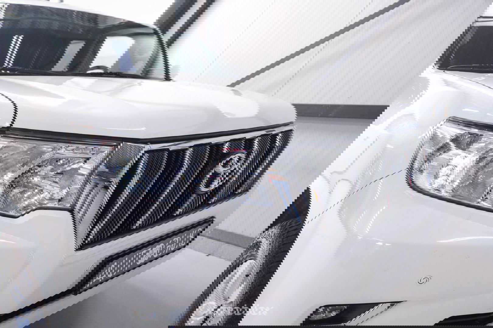 Toyota Land Cruiser 2.7 Dual VVT-i 4WD 160 pk Benzine | Grijs kenteken | Camera | LED | Stoelverwarming | BTW auto |
