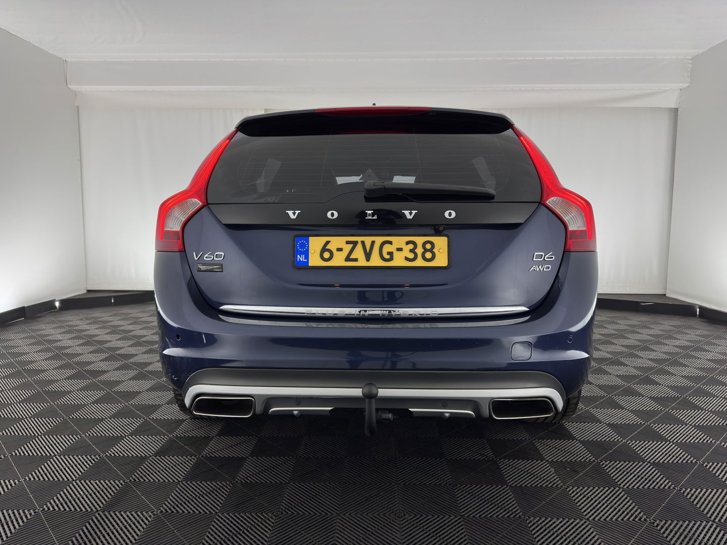 Volvo V60 2.4 D6 AWD Plug-In Hybrid Summum Aut. *PANO | ADAPTIVE-CRUISE | LUXURY-LEATHER | XENON | BLIS | MEMORY-PACK | HEATED-COMFORTSEATS | NAVI-FULLMAP | CAMERA | ECC | PDC | CRUISE | 17''ALU | TOWBAR*