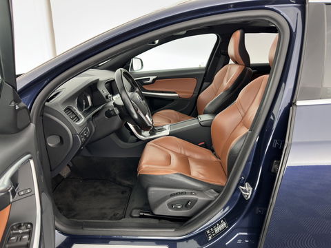 Volvo V60 2.4 D6 AWD Plug-In Hybrid Summum Aut. *PANO | ADAPTIVE-CRUISE | LUXURY-LEATHER | XENON | BLIS | MEMORY-PACK | HEATED-COMFORTSEATS | NAVI-FULLMAP | CAMERA | ECC | PDC | CRUISE | 17''ALU | TOWBAR*