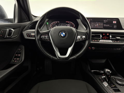 BMW 1-serie 118i Executive Edition 141PK | Virtual | Carplay | Cruise | Navigatie | Parkeersens. | NAP