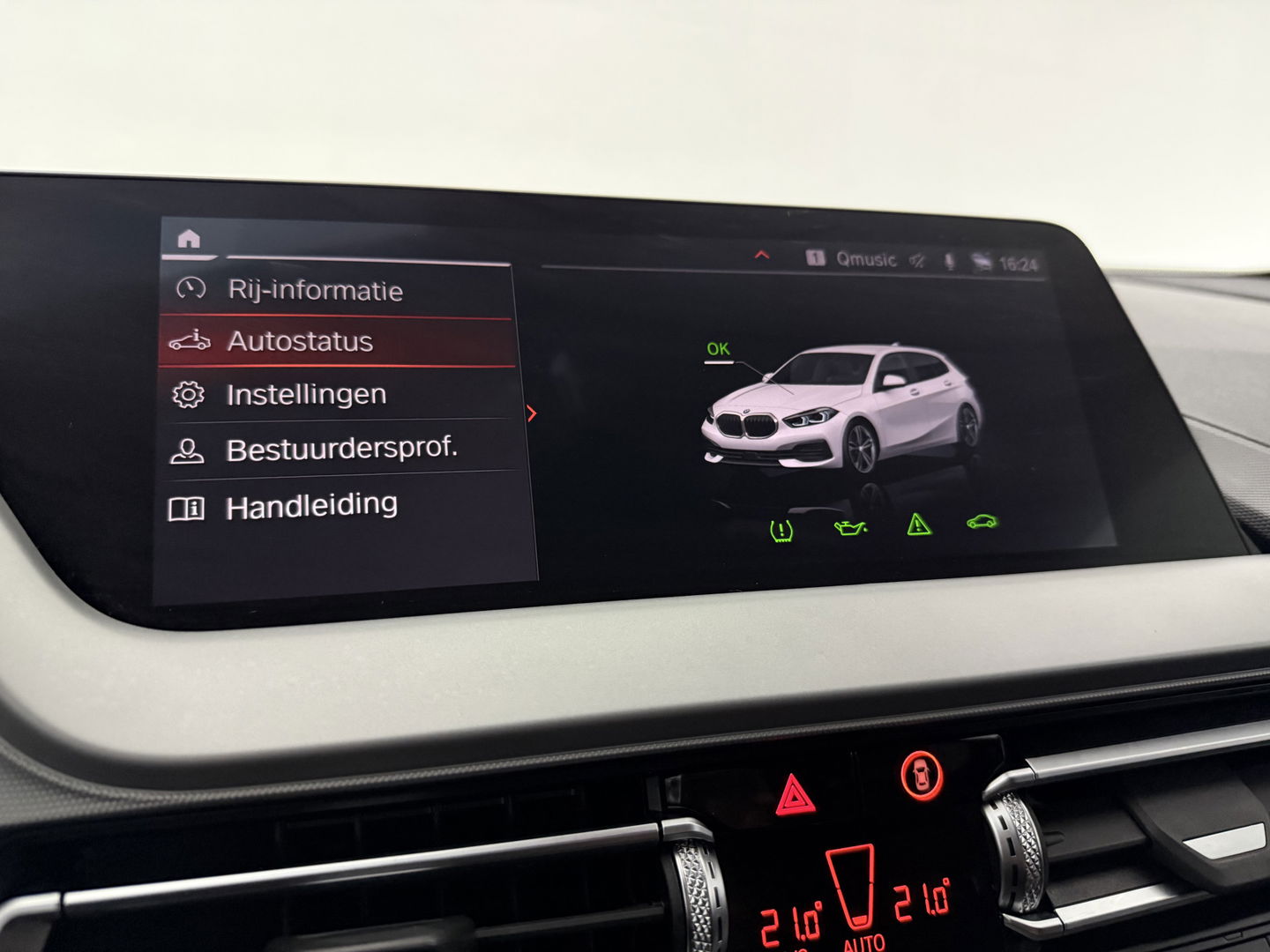 BMW 1-serie 118i Executive Edition 141PK | Virtual | Carplay | Cruise | Navigatie | Parkeersens. | NAP