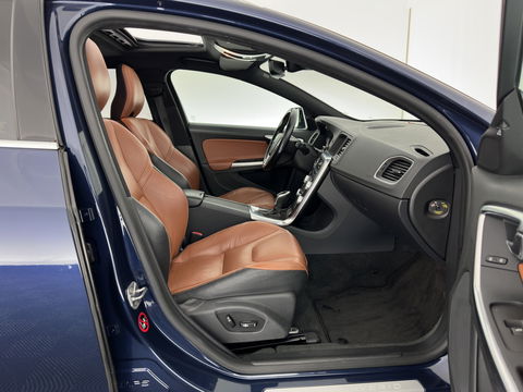 Volvo V60 2.4 D6 AWD Plug-In Hybrid Summum Aut. *PANO | ADAPTIVE-CRUISE | LUXURY-LEATHER | XENON | BLIS | MEMORY-PACK | HEATED-COMFORTSEATS | NAVI-FULLMAP | CAMERA | ECC | PDC | CRUISE | 17''ALU | TOWBAR*