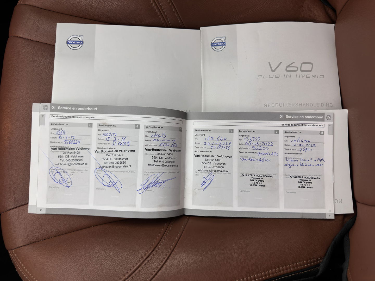 Volvo V60 2.4 D6 AWD Plug-In Hybrid Summum Aut. *PANO | ADAPTIVE-CRUISE | LUXURY-LEATHER | XENON | BLIS | MEMORY-PACK | HEATED-COMFORTSEATS | NAVI-FULLMAP | CAMERA | ECC | PDC | CRUISE | 17''ALU | TOWBAR*