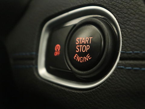 BMW X1 sDrive18i M Sport | Panoramadak | Leder | Stoelverwarming | Keyless | Camera | Trekhaak | Sfeerverlichting | Navigatie | Full LED | Park Assist | Sportstoelen