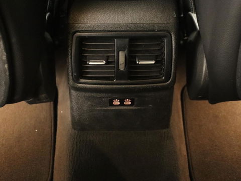 BMW X1 sDrive18i M Sport | Panoramadak | Leder | Stoelverwarming | Keyless | Camera | Trekhaak | Sfeerverlichting | Navigatie | Full LED | Park Assist | Sportstoelen