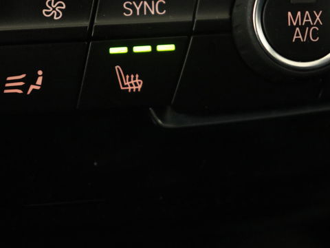 BMW X1 sDrive18i M Sport | Panoramadak | Leder | Stoelverwarming | Keyless | Camera | Trekhaak | Sfeerverlichting | Navigatie | Full LED | Park Assist | Sportstoelen