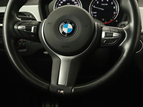BMW X1 sDrive18i M Sport | Panoramadak | Leder | Stoelverwarming | Keyless | Camera | Trekhaak | Sfeerverlichting | Navigatie | Full LED | Park Assist | Sportstoelen