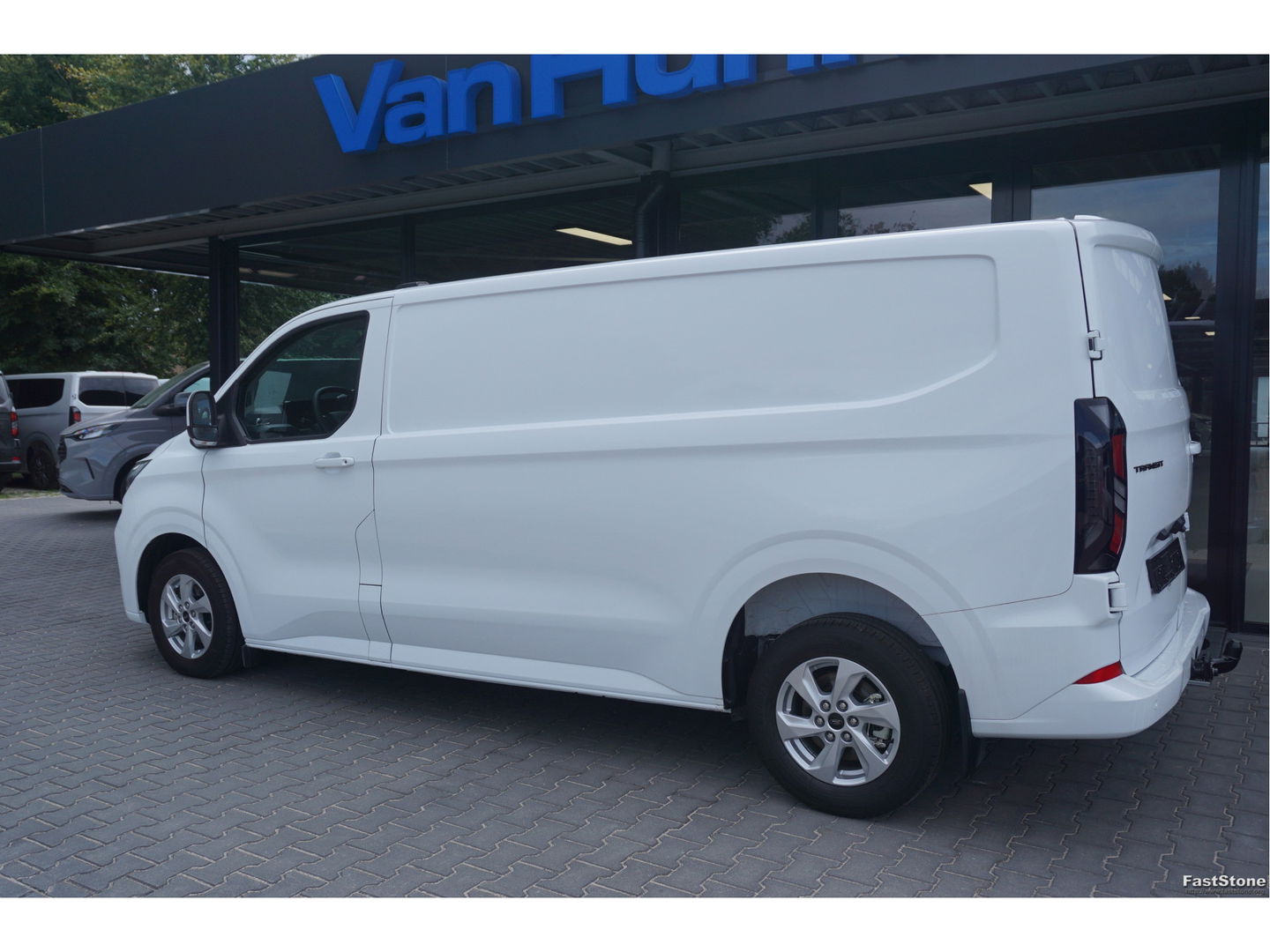 Ford Transit Custom 300L 136PK Limited AUT BPM VRIJ!! Navi, Cam, Adap. Cruise, 16" LM, Trekhaak!! NR. A70