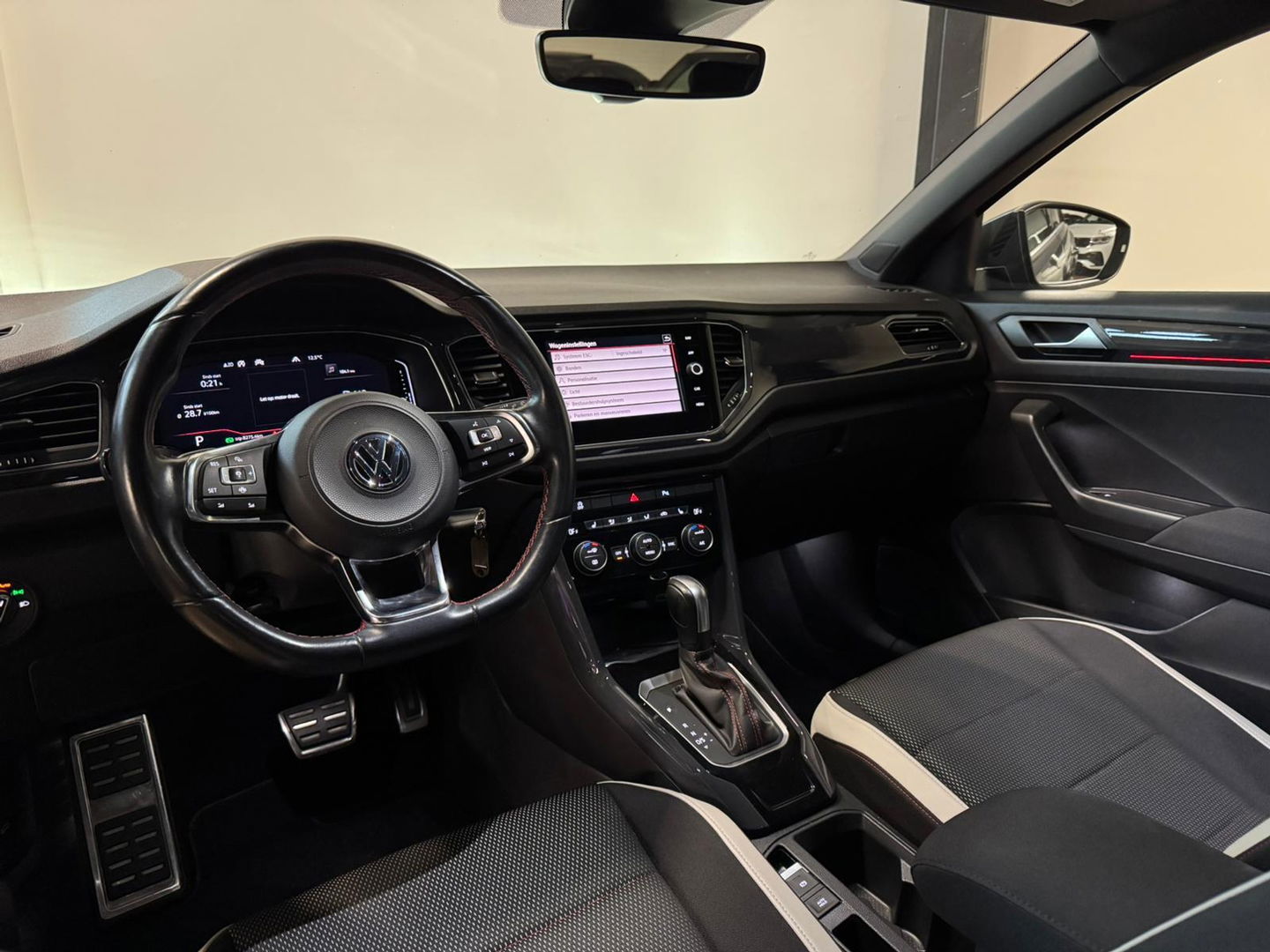 Volkswagen T-Roc 1.5 TSI Sport Business R CAM ACC'