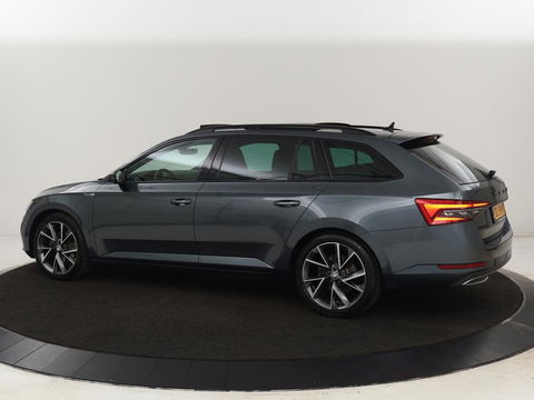 Škoda Superb 1.4 TSI iV Sportline | Panoramadak | Stoelverwarming | Adaptive cruise | Alcantara | Sfeerverlichting | Camera | Virtual Cockpit | 19'' | Matrix LED | PHEV | Plug In