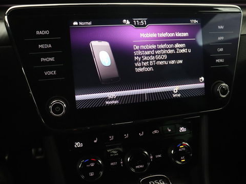 Škoda Superb 1.4 TSI iV Sportline | Panoramadak | Stoelverwarming | Adaptive cruise | Alcantara | Sfeerverlichting | Camera | Virtual Cockpit | 19'' | Matrix LED | PHEV | Plug In
