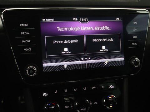 Škoda Superb 1.4 TSI iV Sportline | Panoramadak | Stoelverwarming | Adaptive cruise | Alcantara | Sfeerverlichting | Camera | Virtual Cockpit | 19'' | Matrix LED | PHEV | Plug In