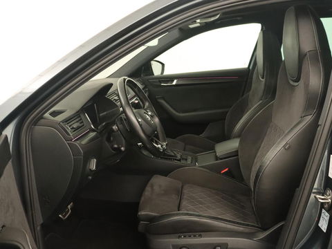 Škoda Superb 1.4 TSI iV Sportline | Panoramadak | Stoelverwarming | Adaptive cruise | Alcantara | Sfeerverlichting | Camera | Virtual Cockpit | 19'' | Matrix LED | PHEV | Plug In