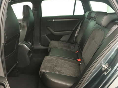 Škoda Superb 1.4 TSI iV Sportline | Panoramadak | Stoelverwarming | Adaptive cruise | Alcantara | Sfeerverlichting | Camera | Virtual Cockpit | 19'' | Matrix LED | PHEV | Plug In