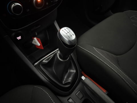 Renault Clio 0.9 TCe Limited | Carplay | LED | Cruise | Airco | Navigatie | Keyless | Parkeersens.