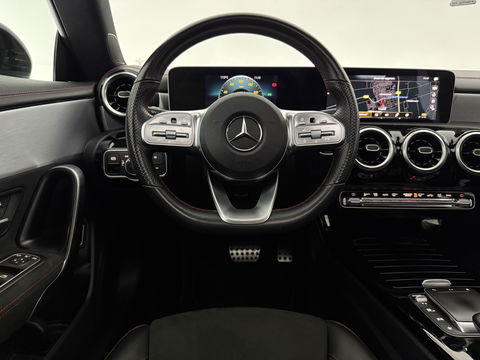 Mercedes-Benz CLA-Klasse 180 AMG | Pano | Camera | Virtual | LED | Cruise | Navigatie | Parkeersens.