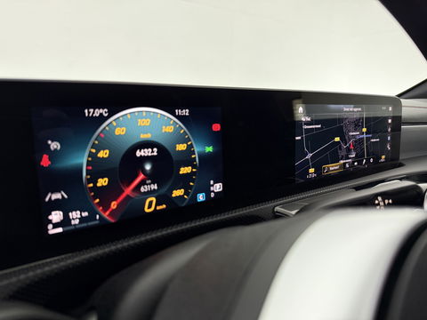 Mercedes-Benz CLA-Klasse 180 AMG | Pano | Camera | Virtual | LED | Cruise | Navigatie | Parkeersens.