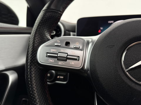 Mercedes-Benz CLA-Klasse 180 AMG | Pano | Camera | Virtual | LED | Cruise | Navigatie | Parkeersens.