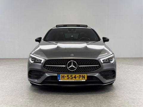 Mercedes-Benz CLA-Klasse 180 AMG | Pano | Camera | Virtual | LED | Cruise | Navigatie | Parkeersens.