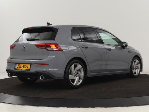 Volkswagen Golf 2.0 TSI GTI | Carplay | Sfeerverlichting | LED Plus | Sportstoelen | Parkeerhulp | Cruise control | Digital Cockpit | Climate control