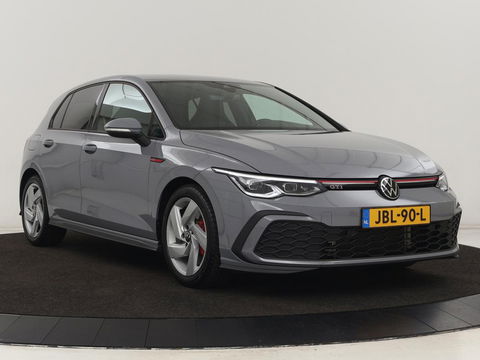 Volkswagen Golf 2.0 TSI GTI | Carplay | Sfeerverlichting | LED Plus | Sportstoelen | Parkeerhulp | Cruise control | Digital Cockpit | Climate control