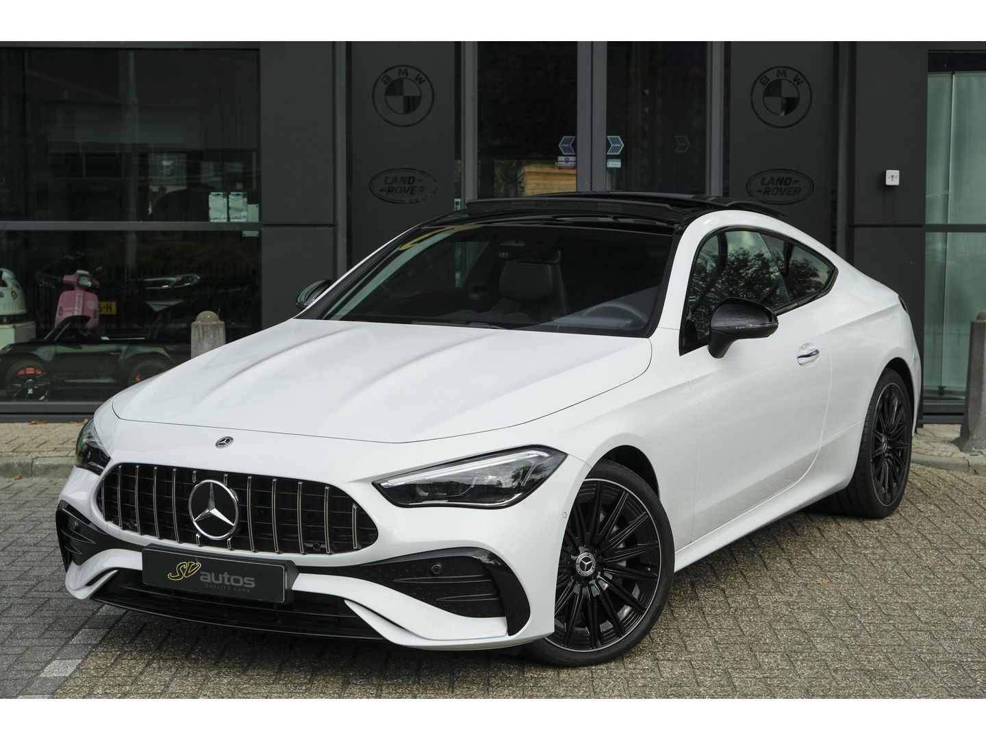 Mercedes-Benz CLE Coupé CLE200 AMG 204pk Panoramadak Night pakket *DIRECT RIJDEN* Burmester 3d *BTW* MBUX Distronic Sportsound 20" LMV