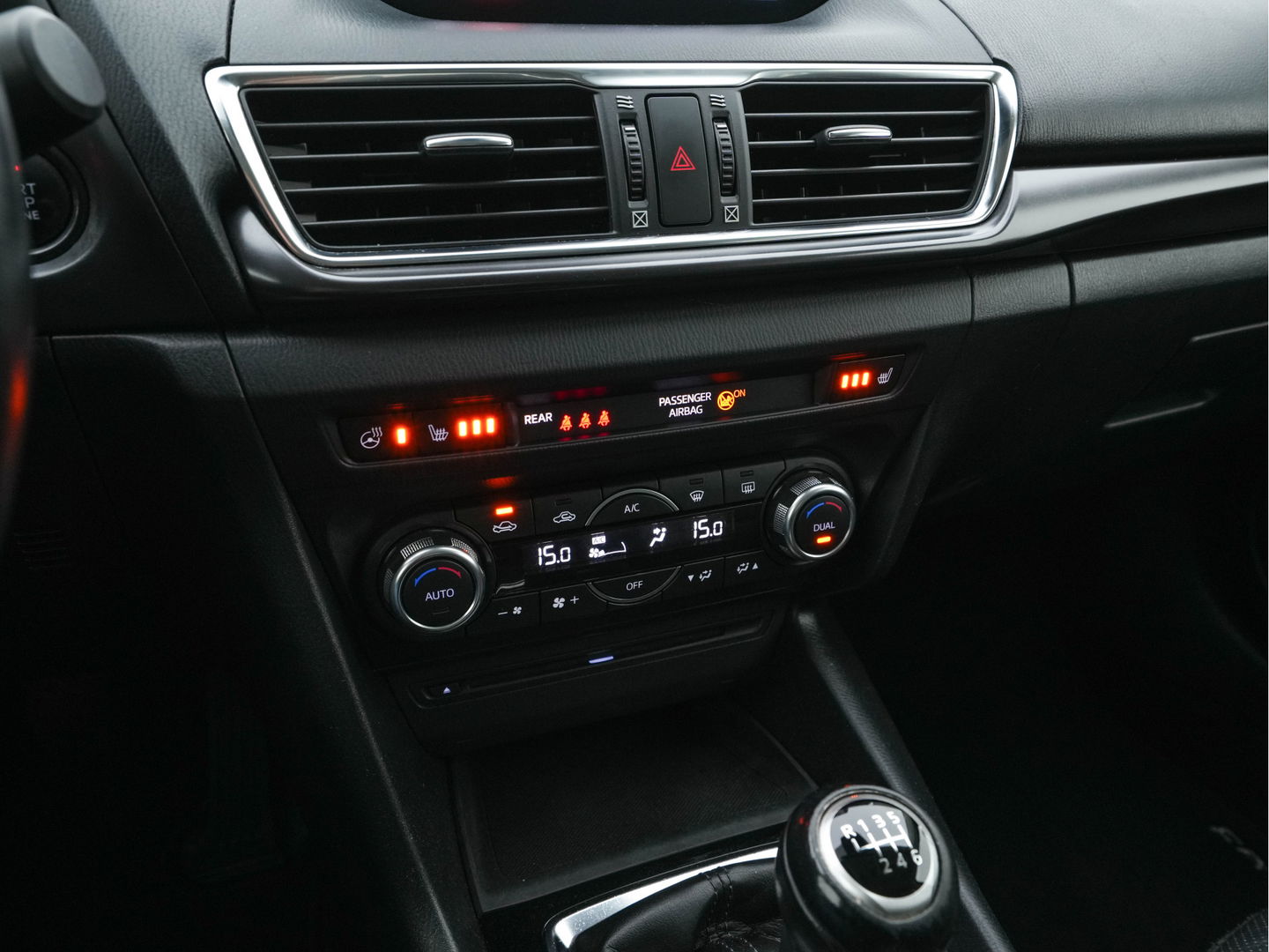 Mazda 3 2.0 SkyActiv-G 120 GT-M (INCL-BTW) *LUXURY-LEATHER | FULL-LED | ADAPTIVE-CRUISE | BLIND-SPOT |  BOSE-SOUND | CAMERA | KEYLESS | DAB+ | HEATED-SPORTSEATS | NAVI-FULLMAP | HEAD-UP | PRIVACY-GLASS | LANE-ASSIST | 18''A