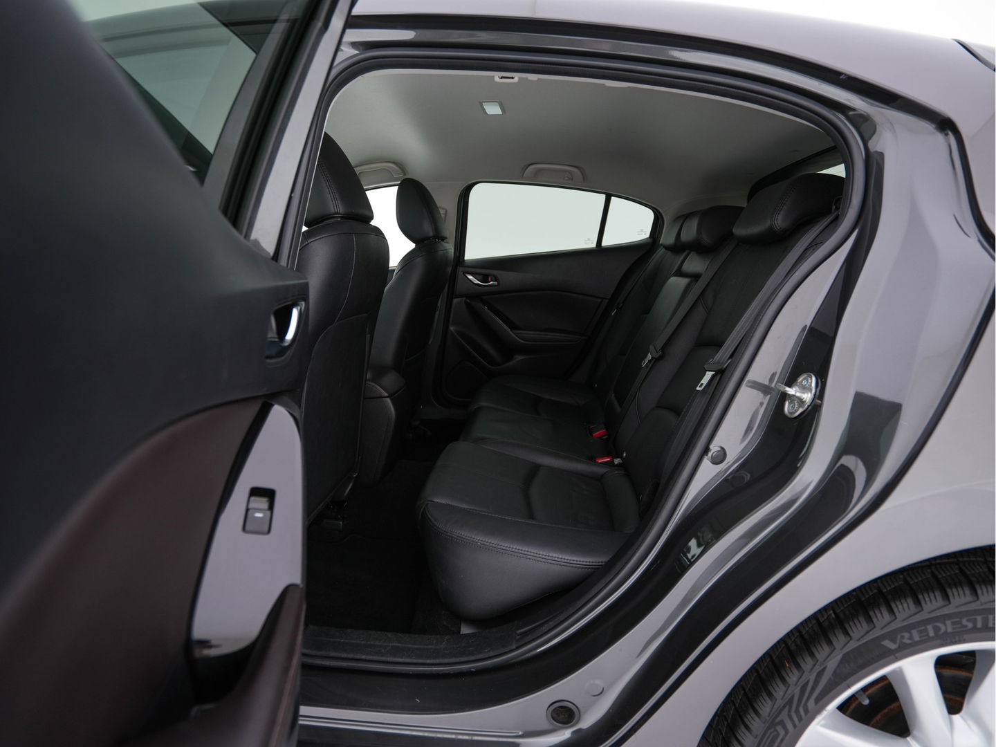 Mazda 3 2.0 SkyActiv-G 120 GT-M (INCL-BTW) *LUXURY-LEATHER | FULL-LED | ADAPTIVE-CRUISE | BLIND-SPOT |  BOSE-SOUND | CAMERA | KEYLESS | DAB+ | HEATED-SPORTSEATS | NAVI-FULLMAP | HEAD-UP | PRIVACY-GLASS | LANE-ASSIST | 18''A