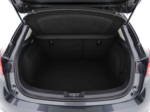 Mazda 3 2.0 SkyActiv-G 120 GT-M (INCL-BTW) *LUXURY-LEATHER | FULL-LED | ADAPTIVE-CRUISE | BLIND-SPOT |  BOSE-SOUND | CAMERA | KEYLESS | DAB+ | HEATED-SPORTSEATS | NAVI-FULLMAP | HEAD-UP | PRIVACY-GLASS | LANE-ASSIST | 18''A
