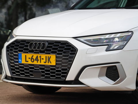 Audi A3 Sportback 30 TFSI Business edition Automaat | Matrix LED | Sportstoelen