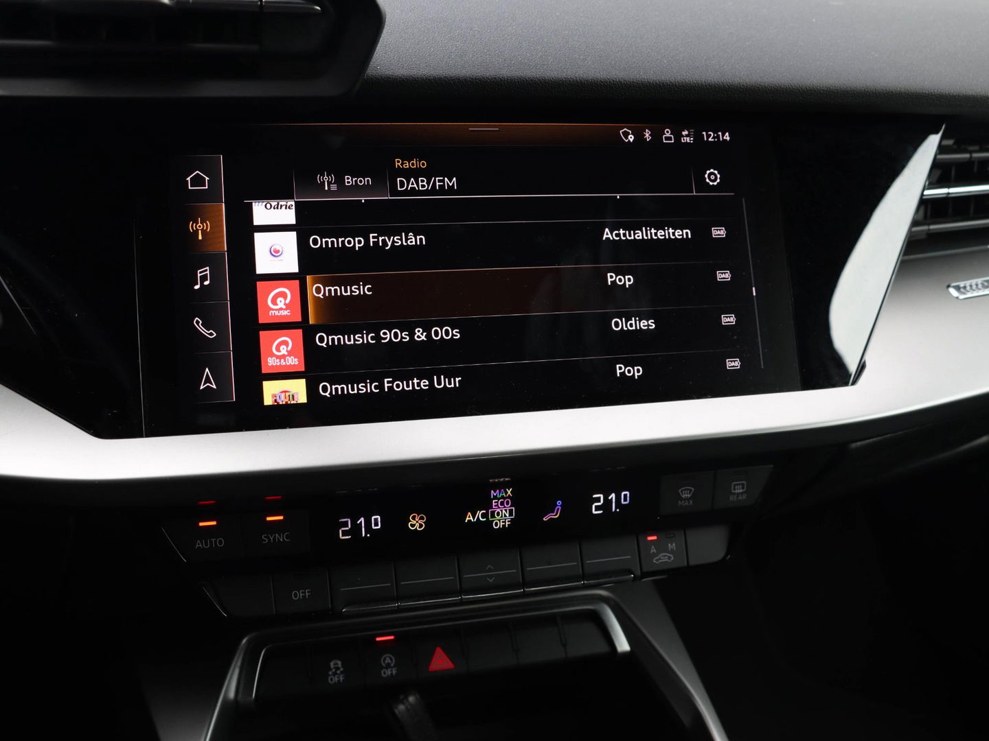 Audi A3 Sportback 30 TFSI Business edition Automaat | Matrix LED | Sportstoelen